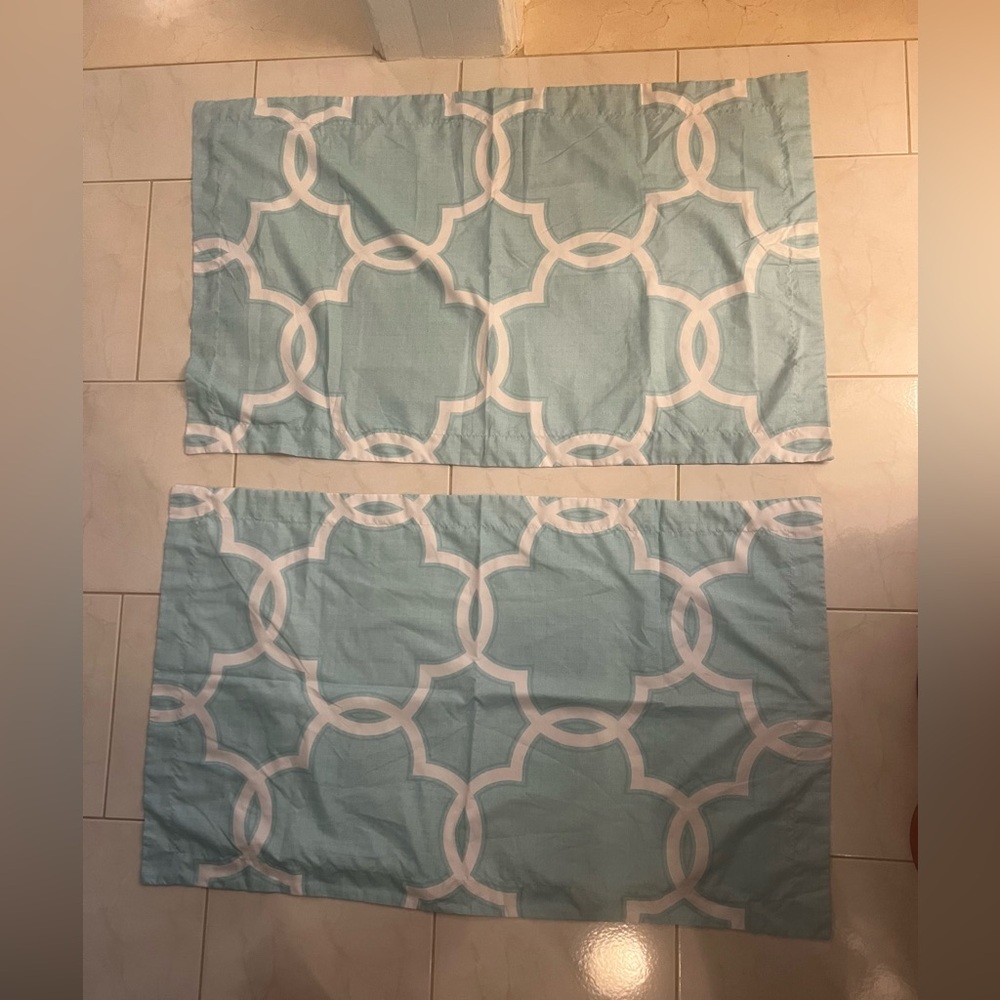 The Big One Aqua and White Geometric Pattern Pair of Pillow Shams